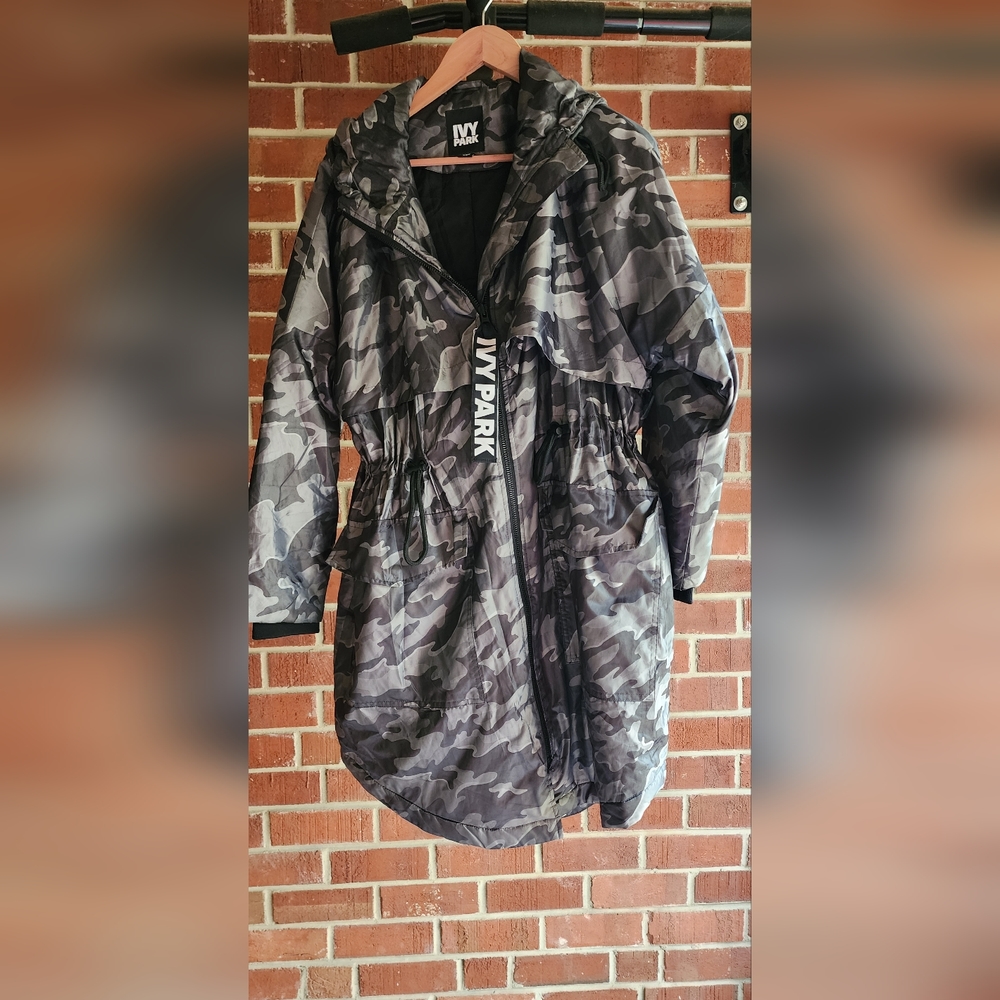 Adidas Ivy Park Ladie Gray Camo Coat